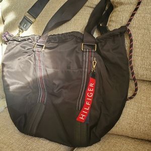 Tommy Hilfiger weekender bag gently used.